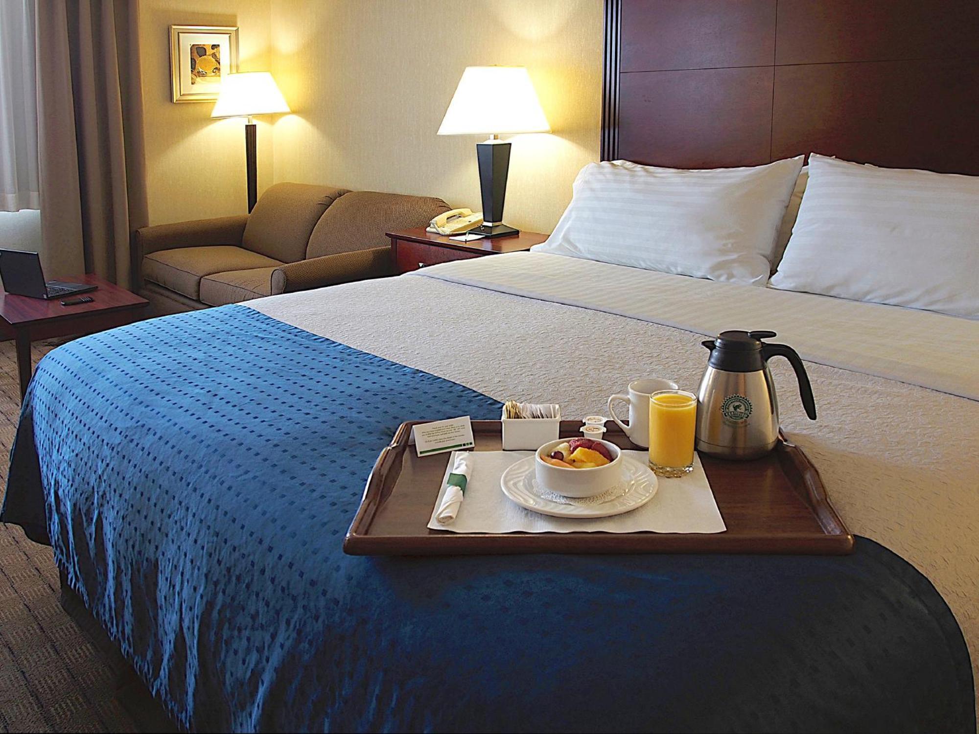 Holiday Inn & Suites Winnipeg Downtown By Ihg Bagian luar foto