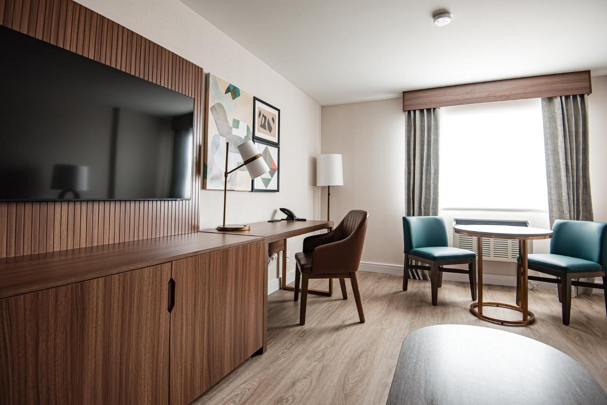 Holiday Inn & Suites Winnipeg Downtown By Ihg Bagian luar foto