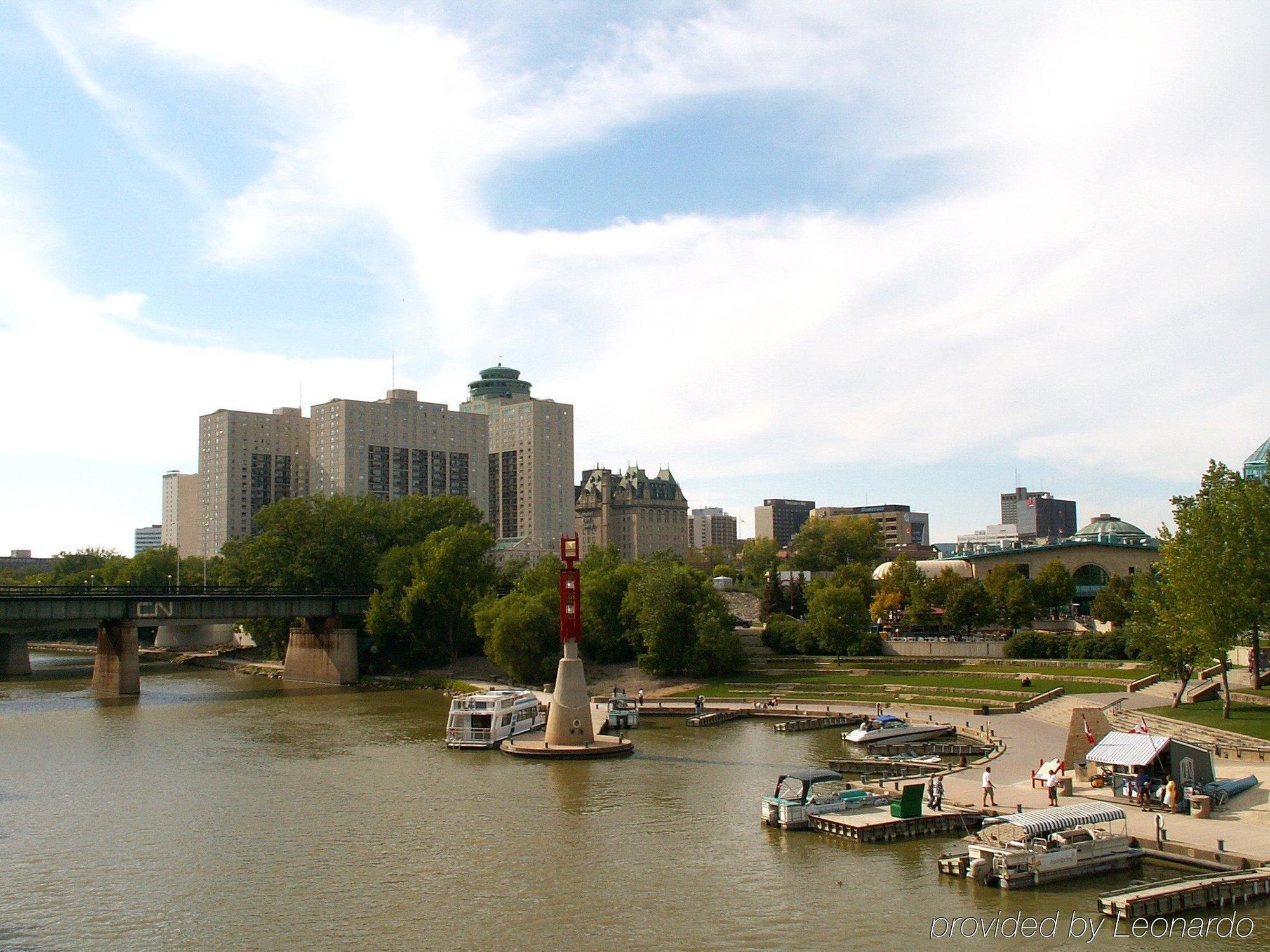 Holiday Inn & Suites Winnipeg Downtown By Ihg Bagian luar foto