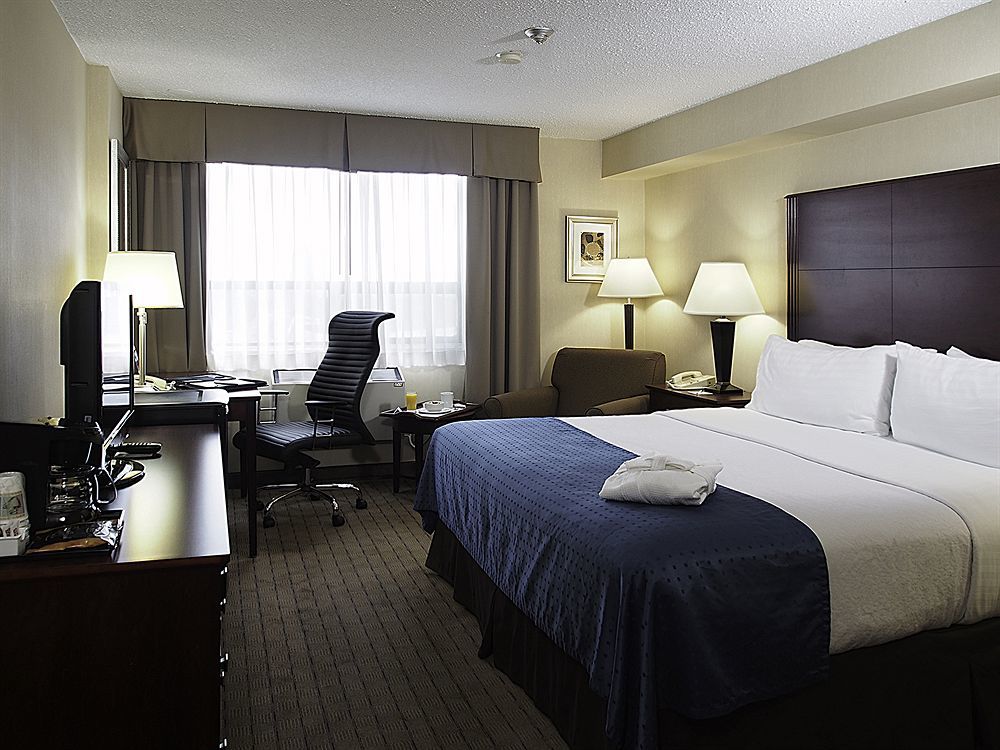 Holiday Inn & Suites Winnipeg Downtown By Ihg Bagian luar foto