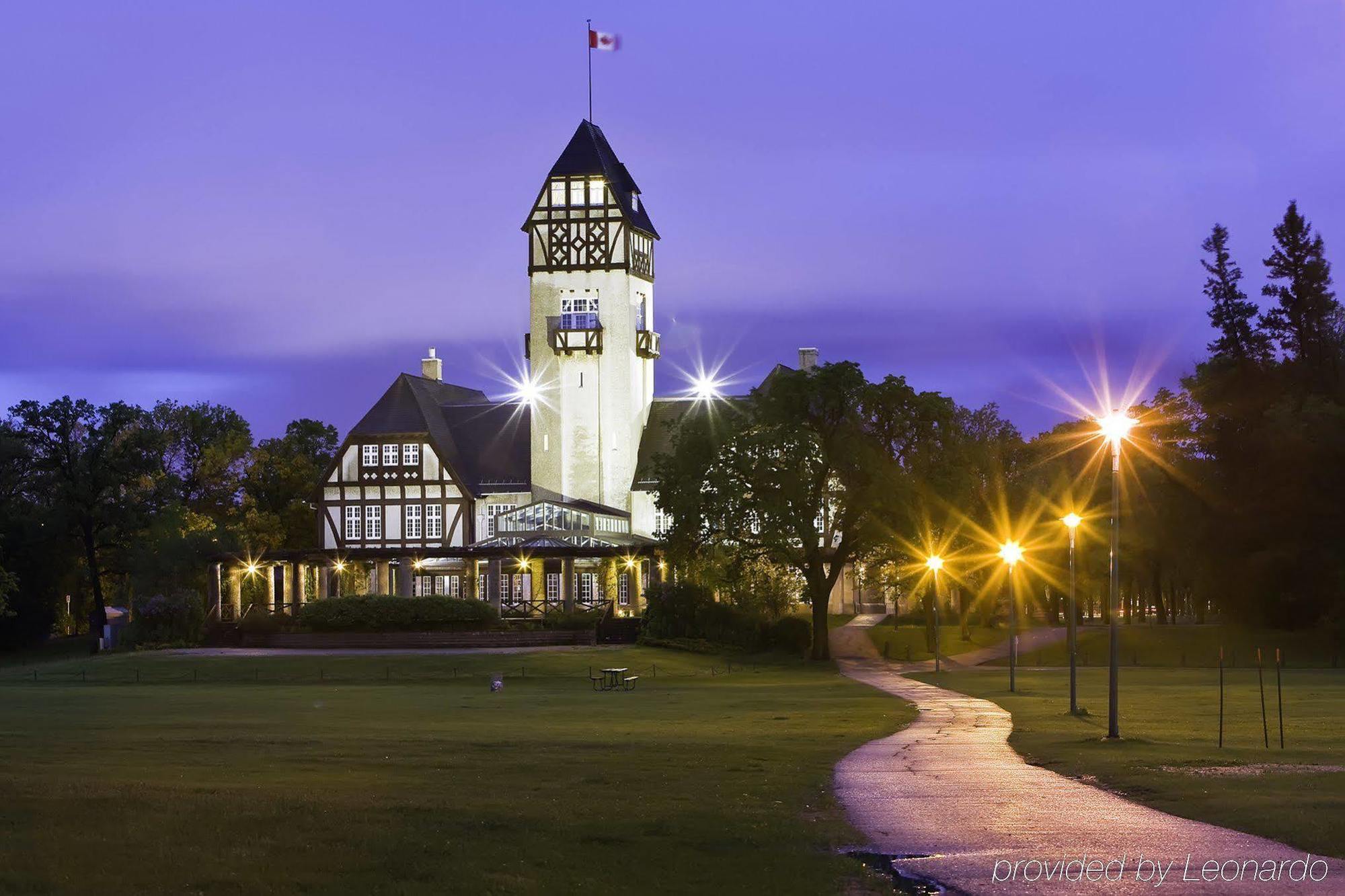 Holiday Inn & Suites Winnipeg Downtown By Ihg Bagian luar foto
