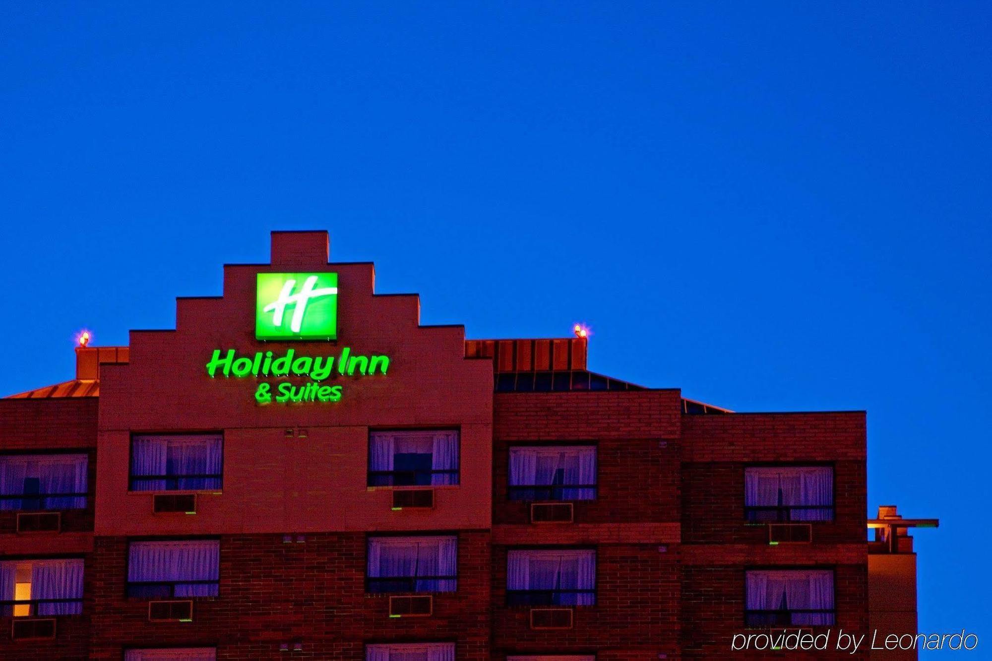 Holiday Inn & Suites Winnipeg Downtown By Ihg Bagian luar foto